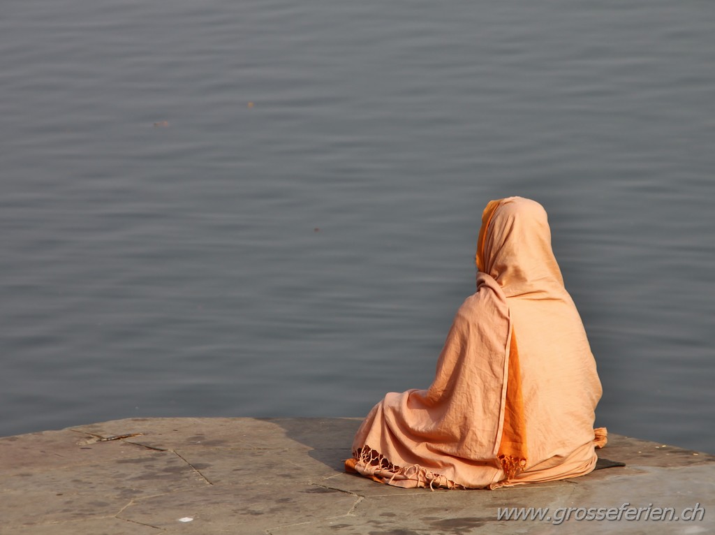 India, Varanasi, Man