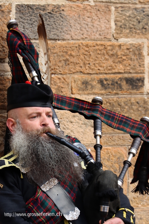 United Kingdom & Ireland, Edinburgh, Bagpipes